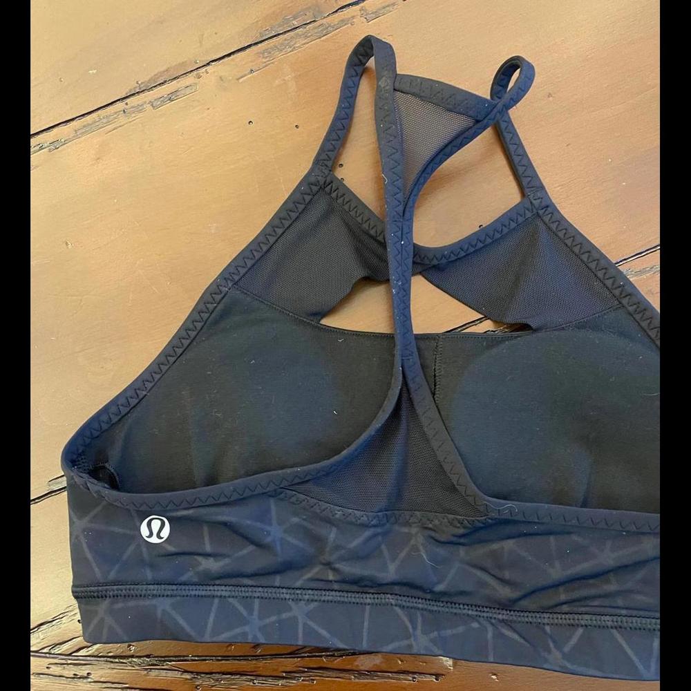Lululemon  sports bra size small - Picture 2 of 3